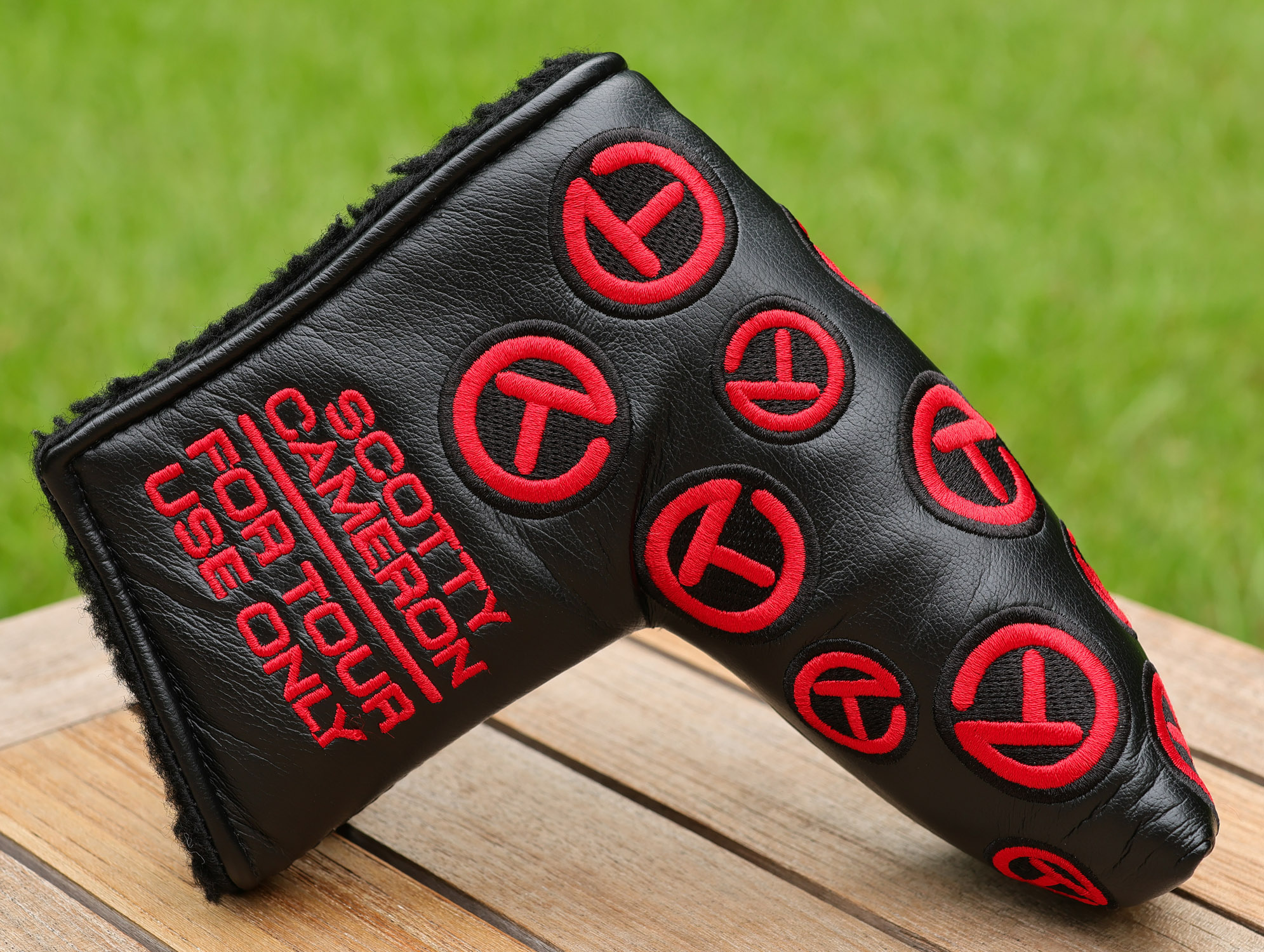 Black/Red Circle T Tour Issue